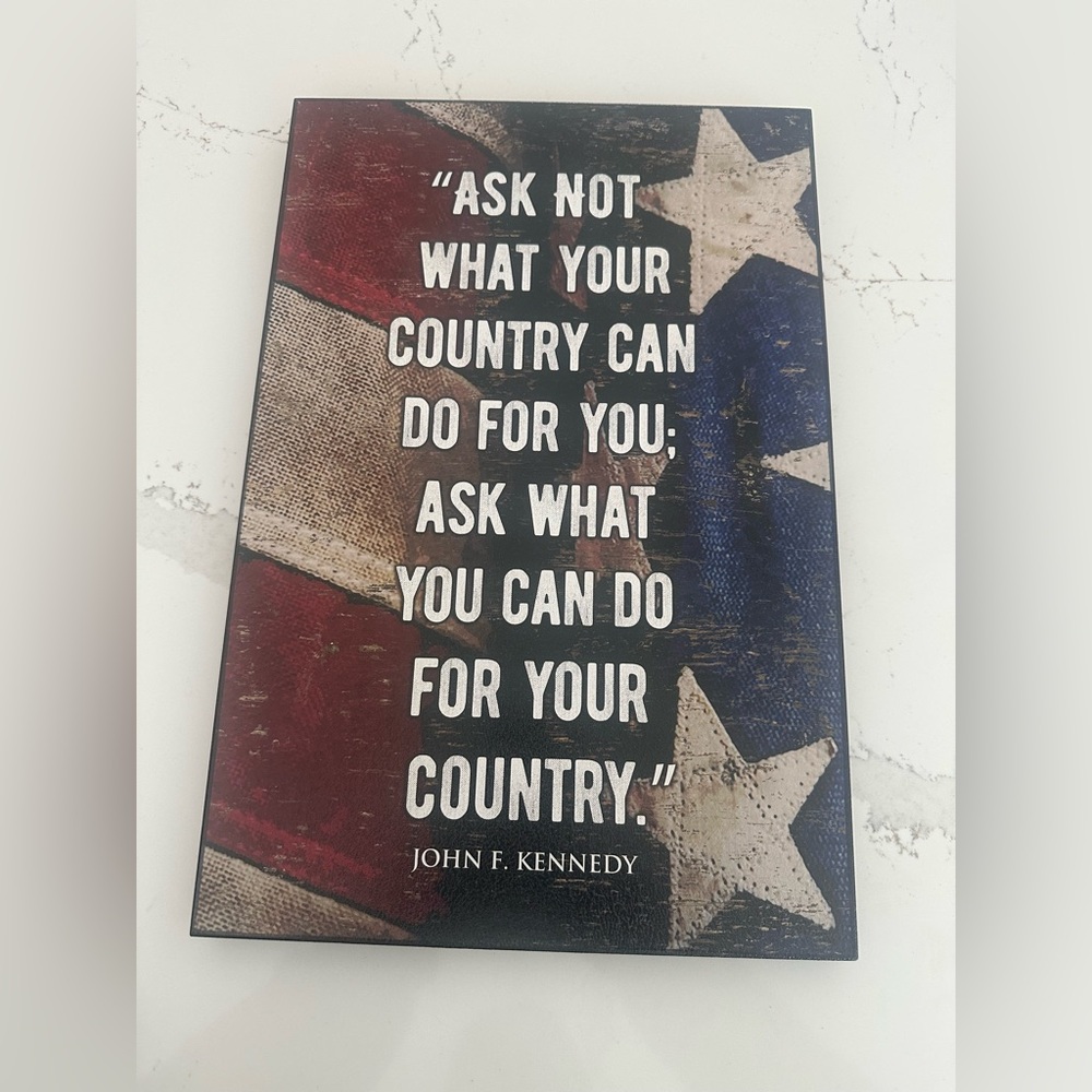 EUC❗️Patriotic Wall Art with Inspirational Quote